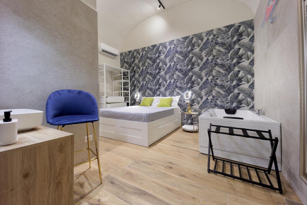 Live Suite Napoli Exterior photo