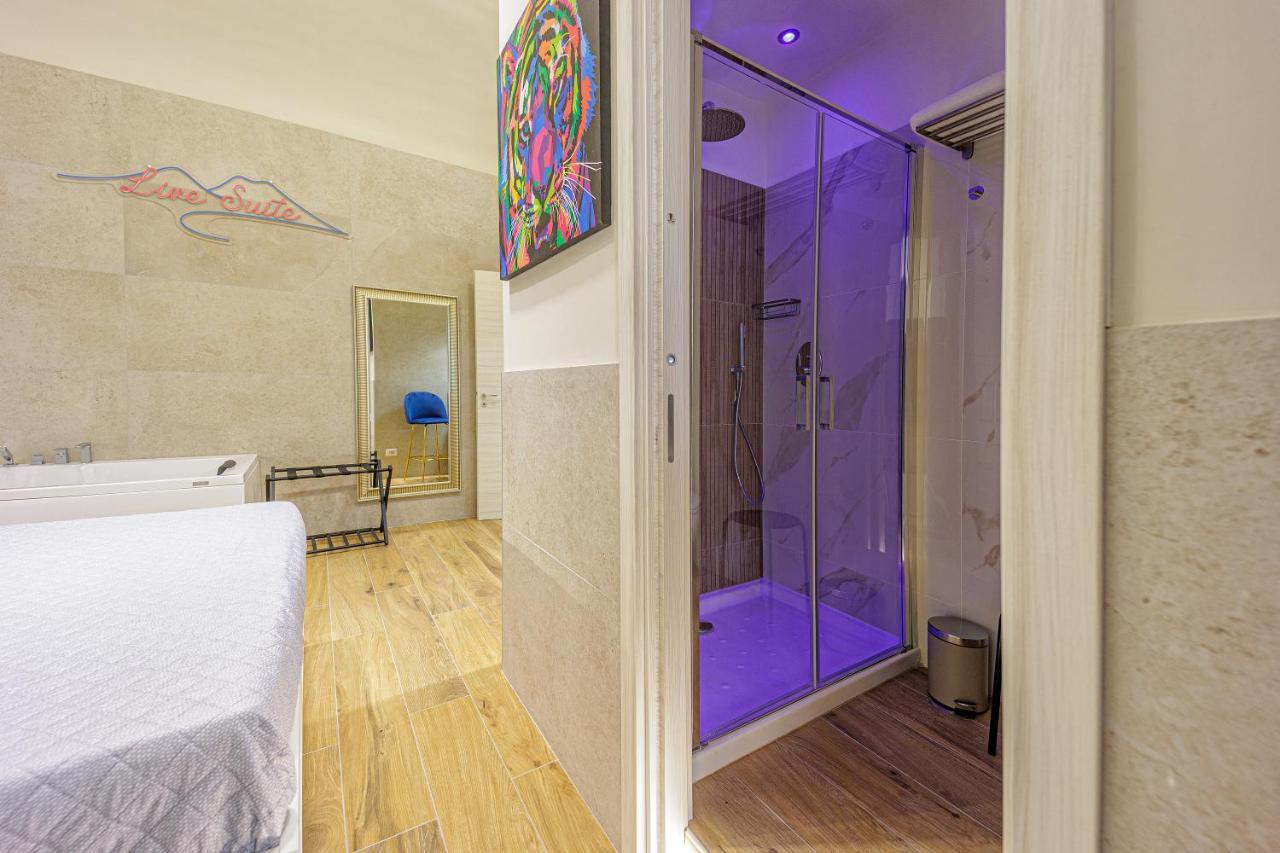 Live Suite Napoli Exterior photo