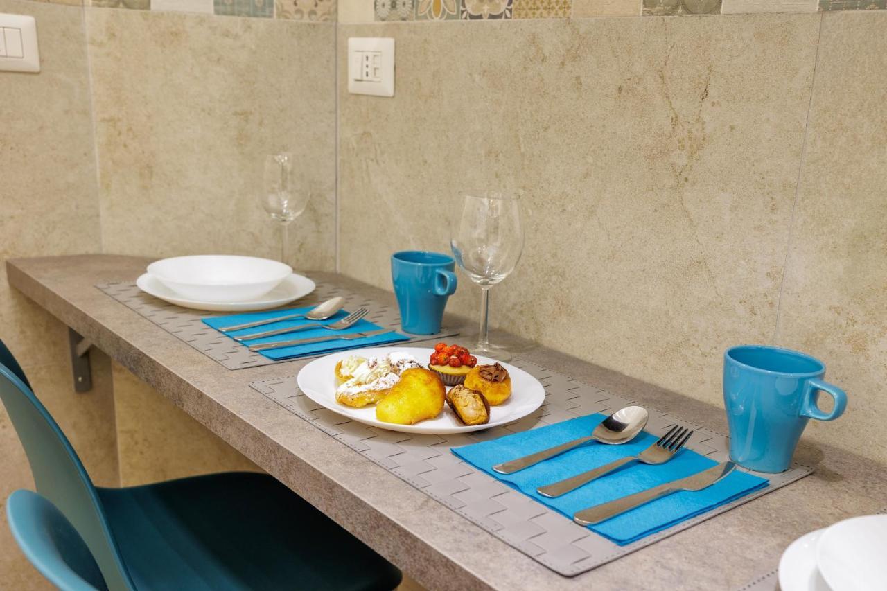 Live Suite Napoli Exterior photo