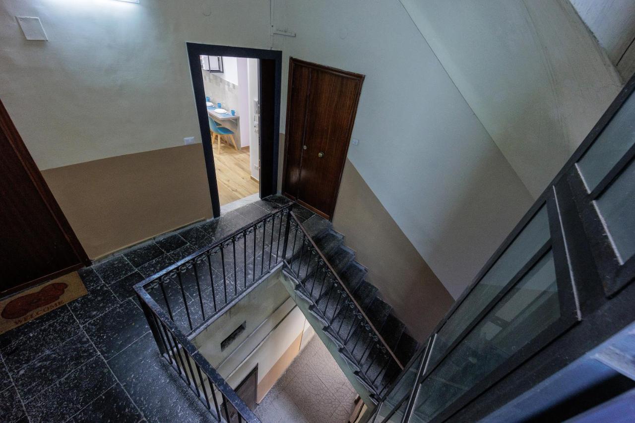 Live Suite Napoli Exterior photo