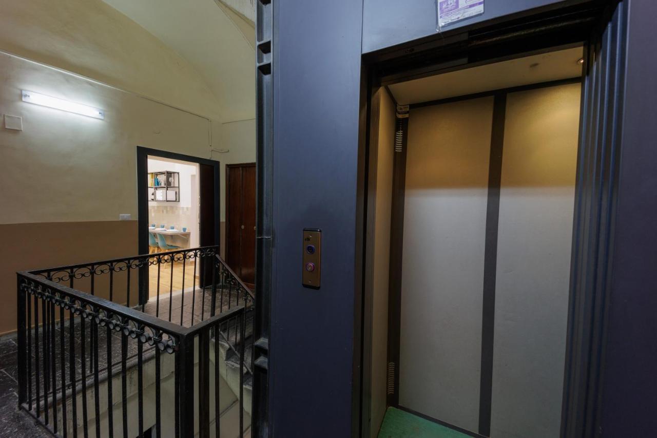 Live Suite Napoli Exterior photo