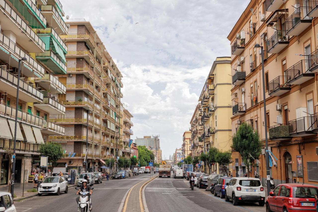 Live Suite Napoli Exterior photo