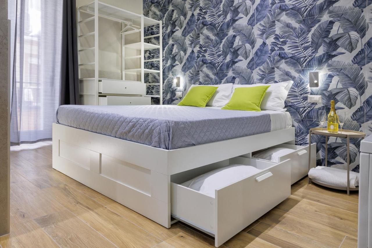 Live Suite Napoli Exterior photo